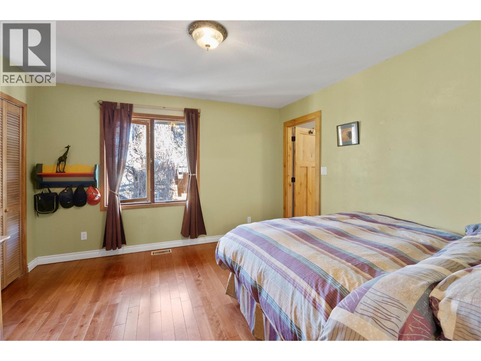  518 Sunny Bay Road, Okanagan Falls