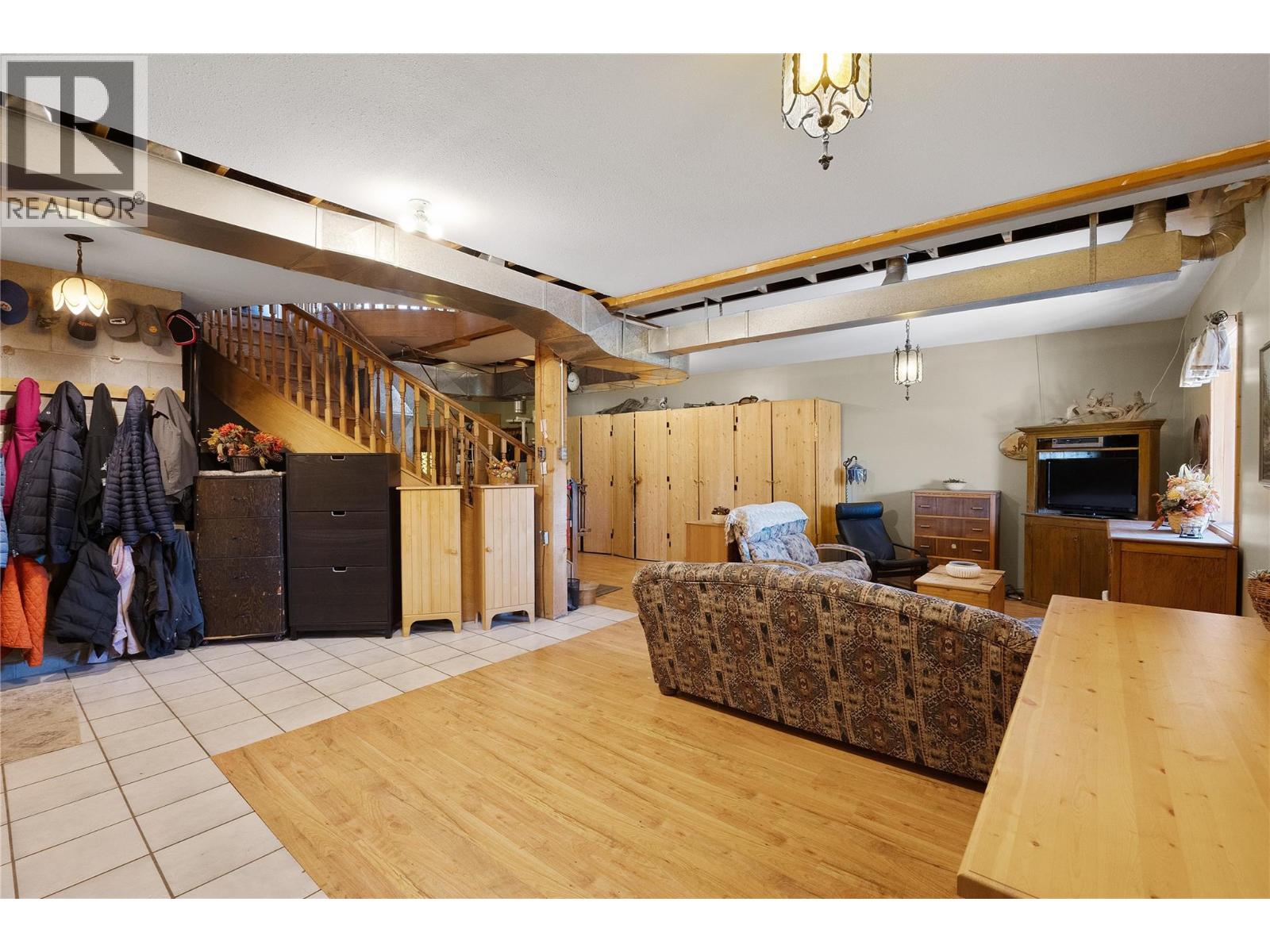  518 Sunny Bay Road, Okanagan Falls