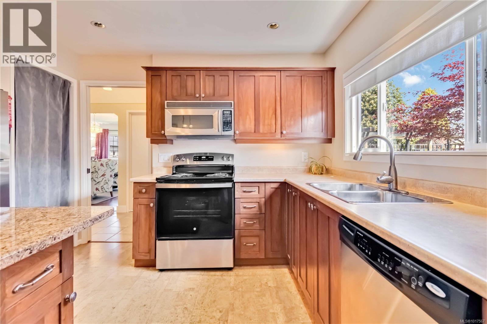  1727 Lillian Road, Victoria