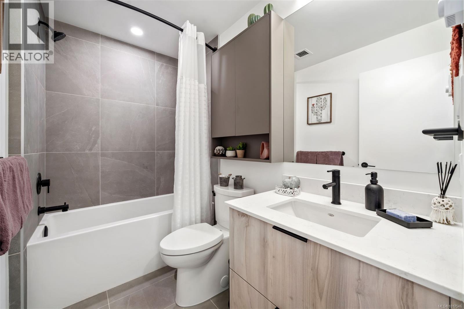 100 3564B Ryder Hesjedal Way, Colwood
