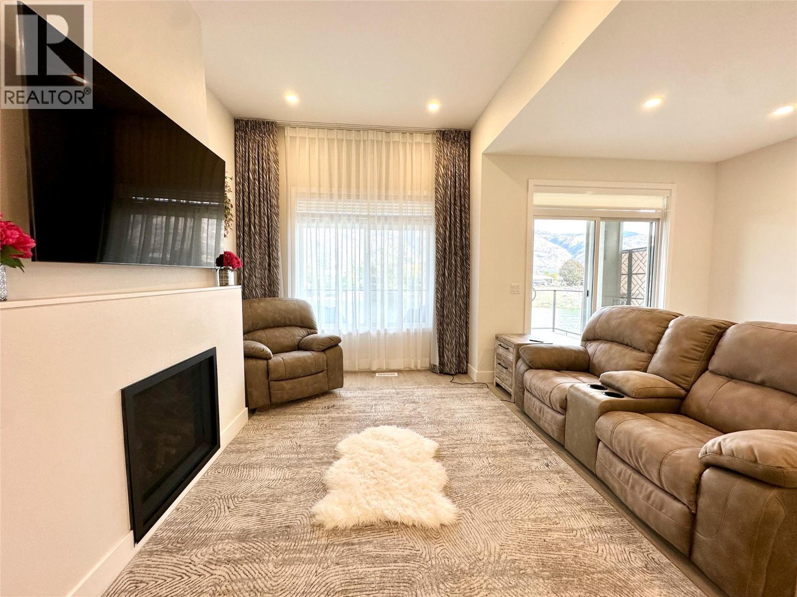 5 8000 VEDETTE Drive, Osoyoos