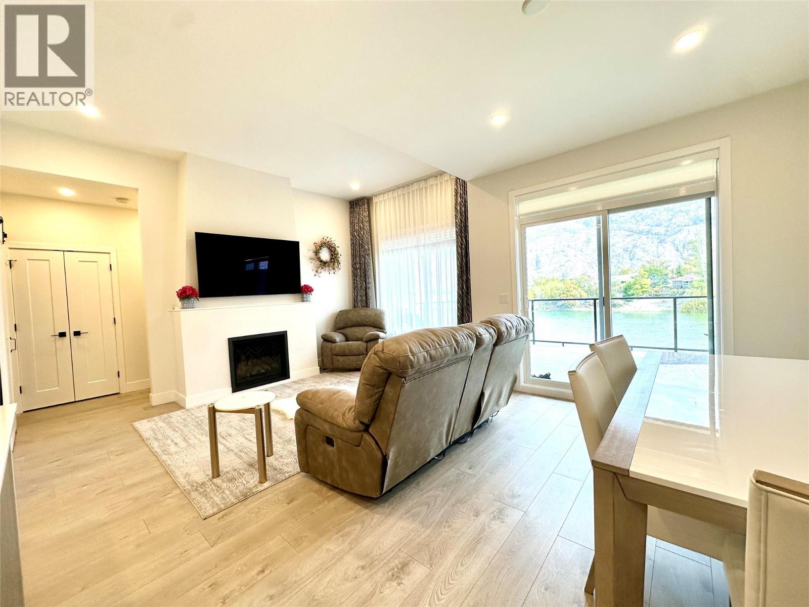 5 8000 VEDETTE Drive, Osoyoos