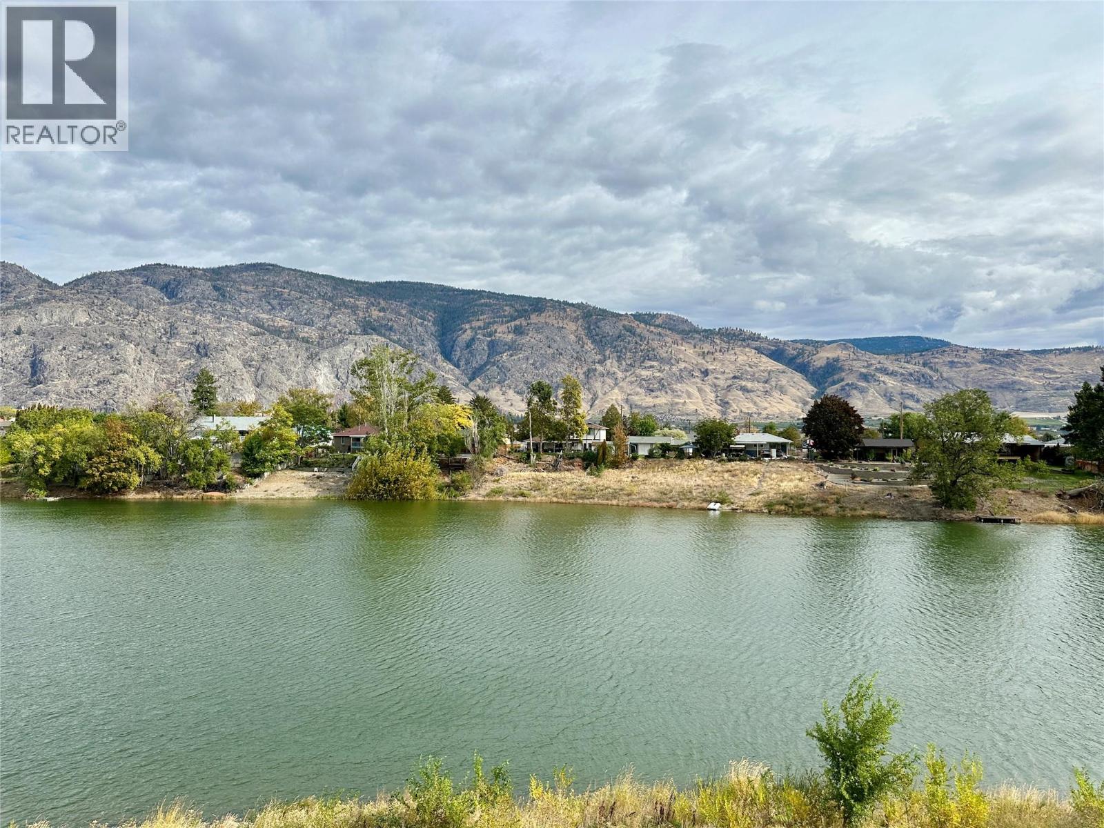 5 8000 VEDETTE Drive, Osoyoos