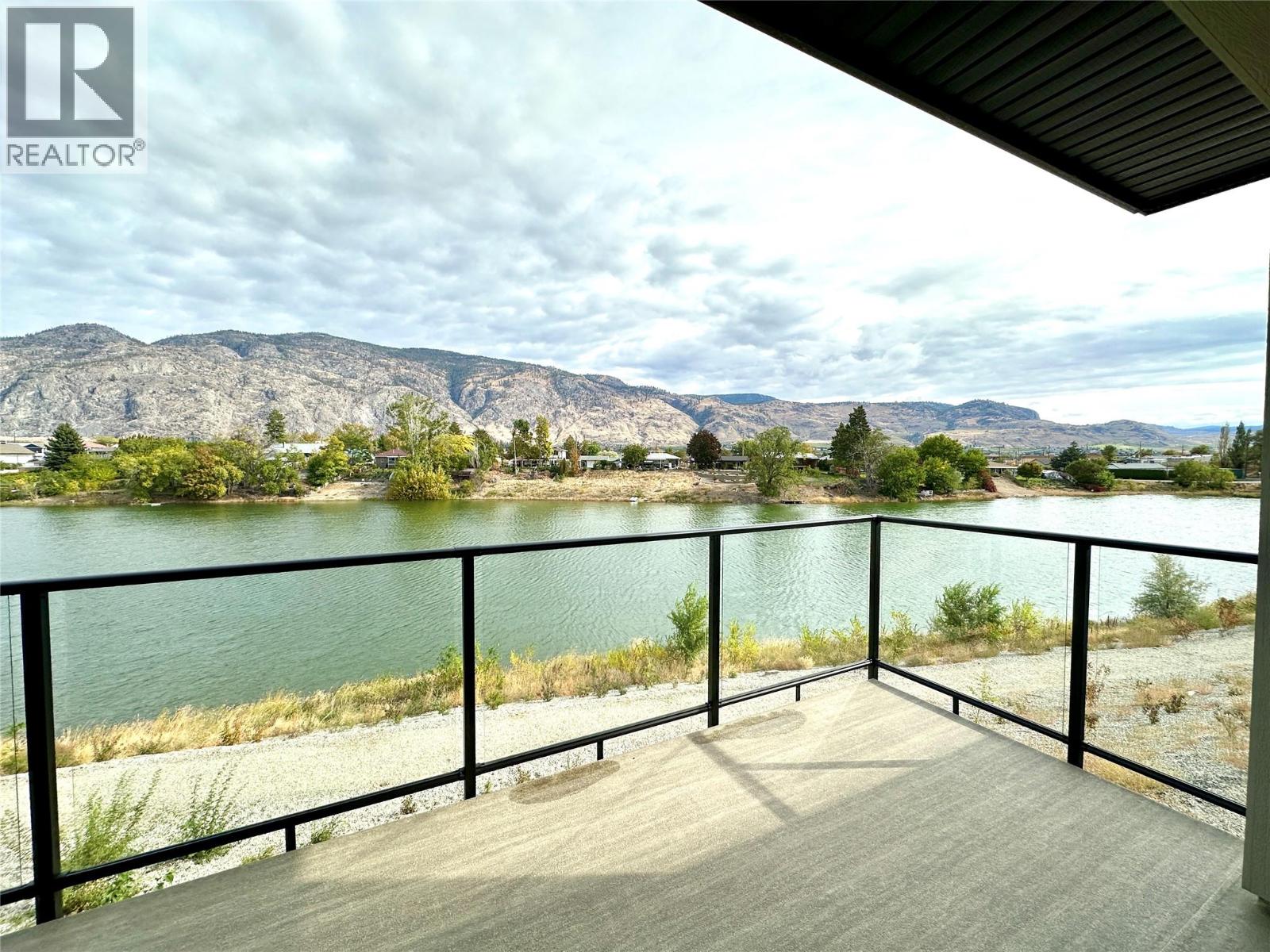 5 8000 VEDETTE Drive, Osoyoos