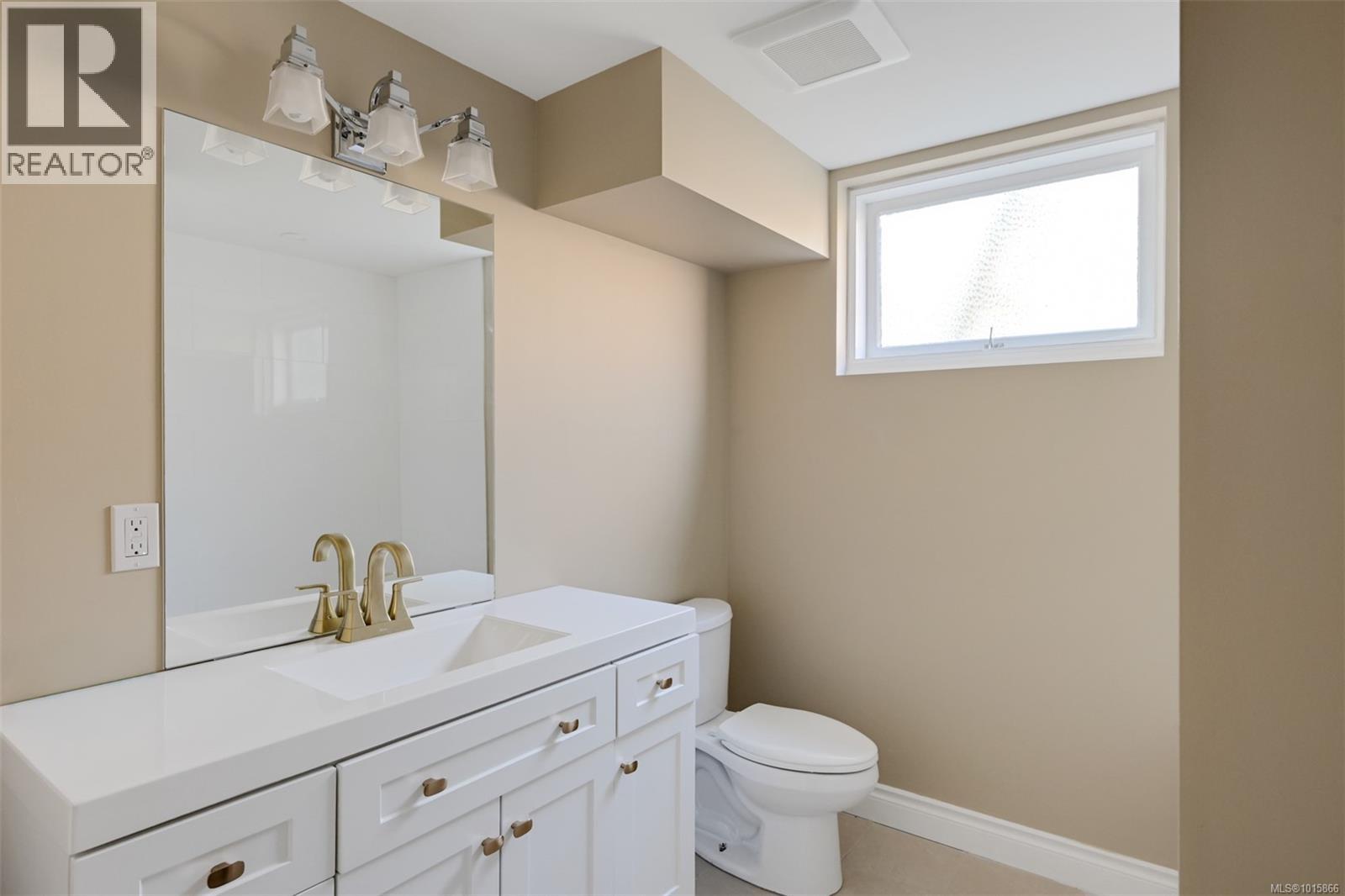  3160 Midland Road, Oak Bay