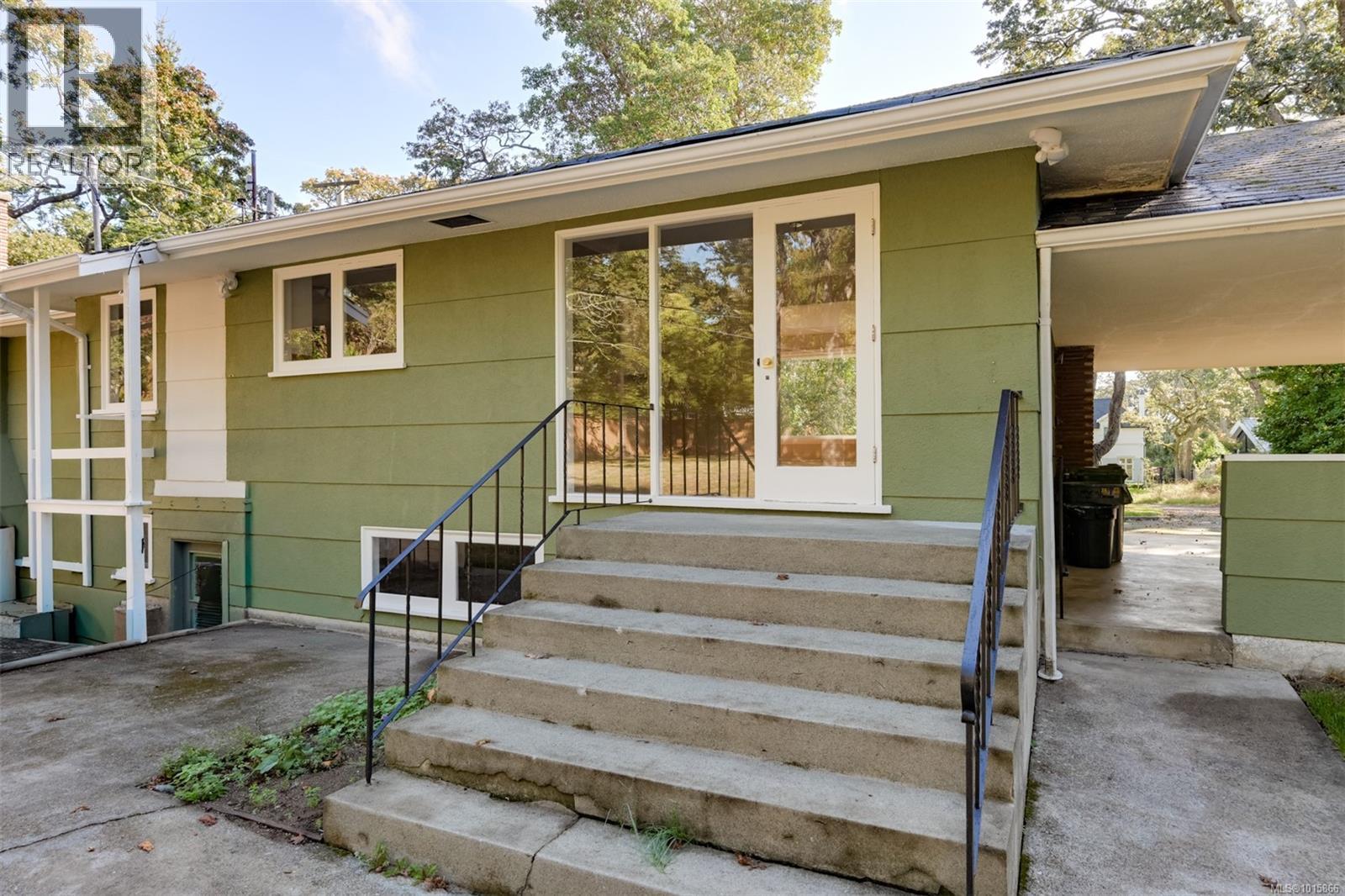  3160 Midland Road, Oak Bay