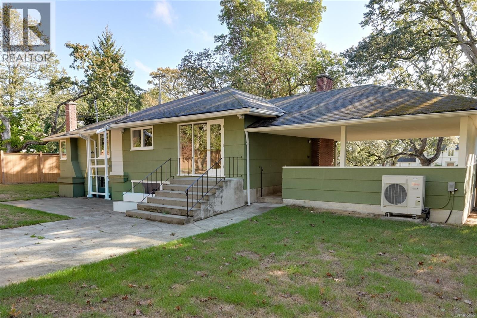  3160 Midland Road, Oak Bay