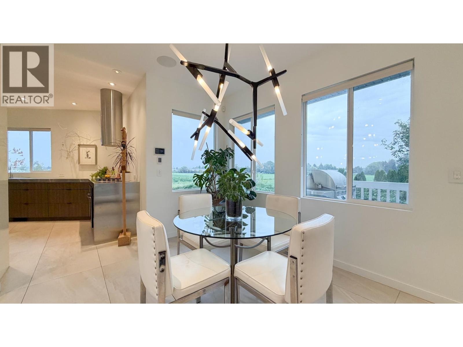 6371 LONDON Road, Richmond