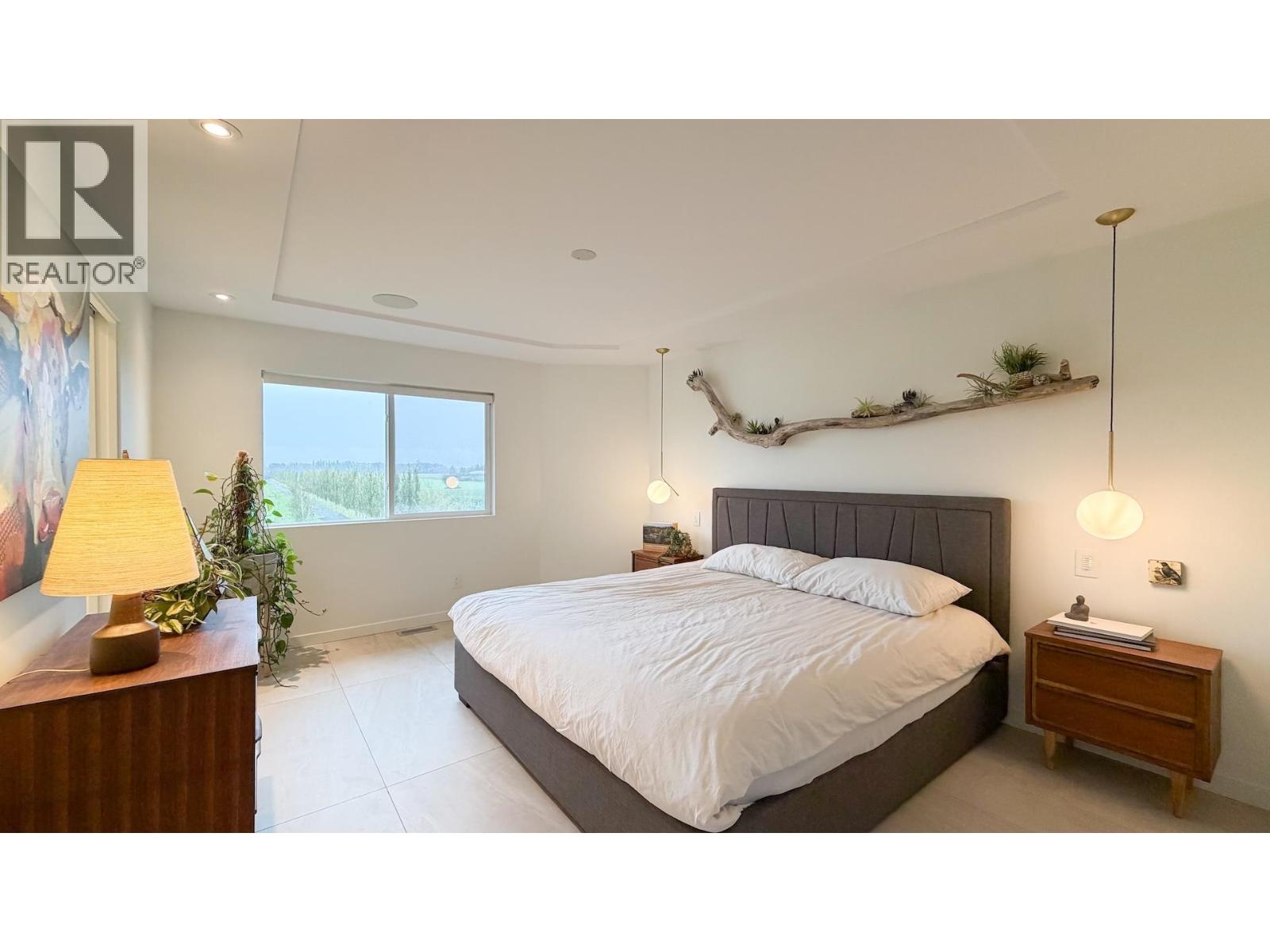 6371 LONDON Road, Richmond