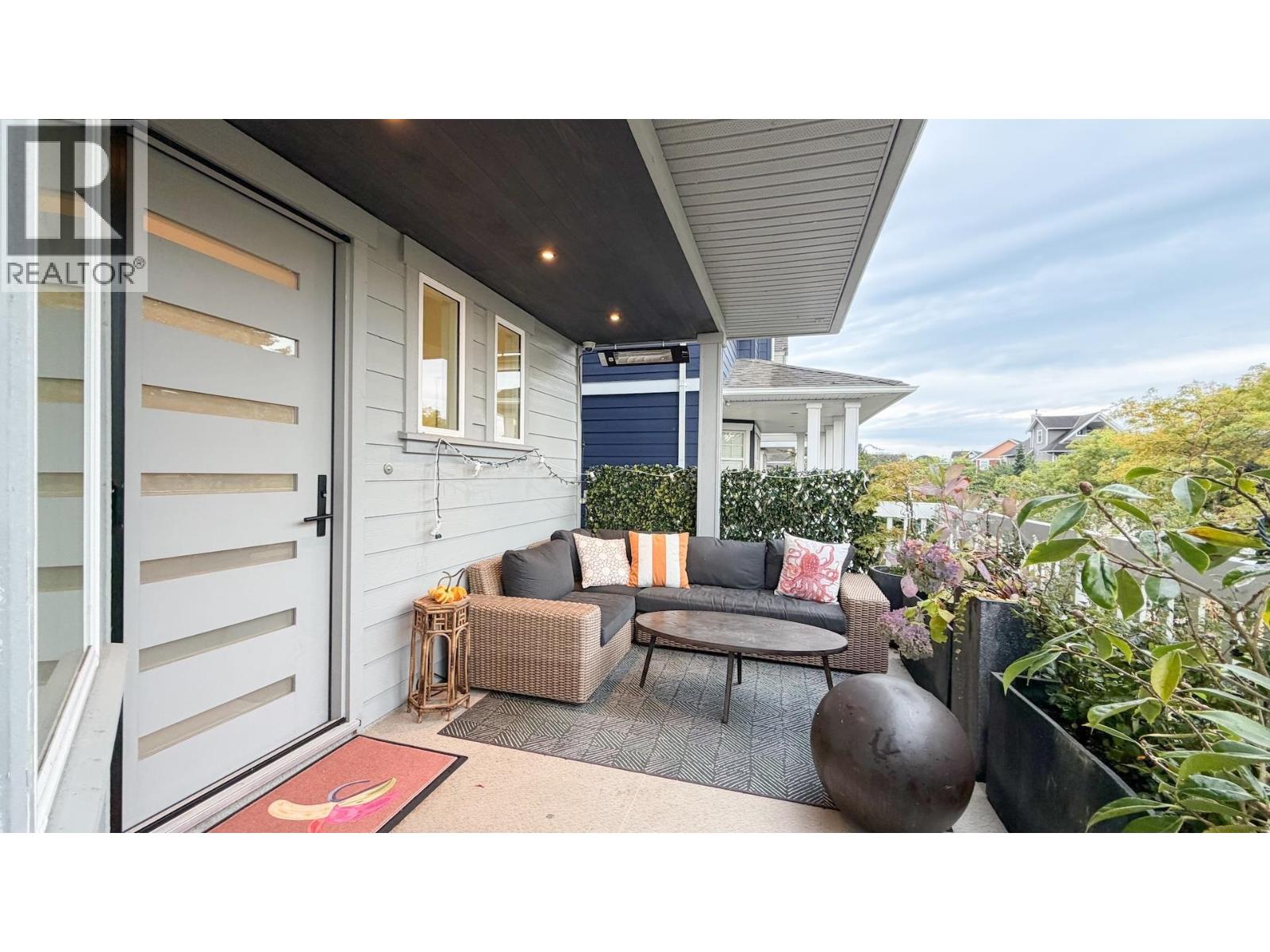 6371 LONDON Road, Richmond