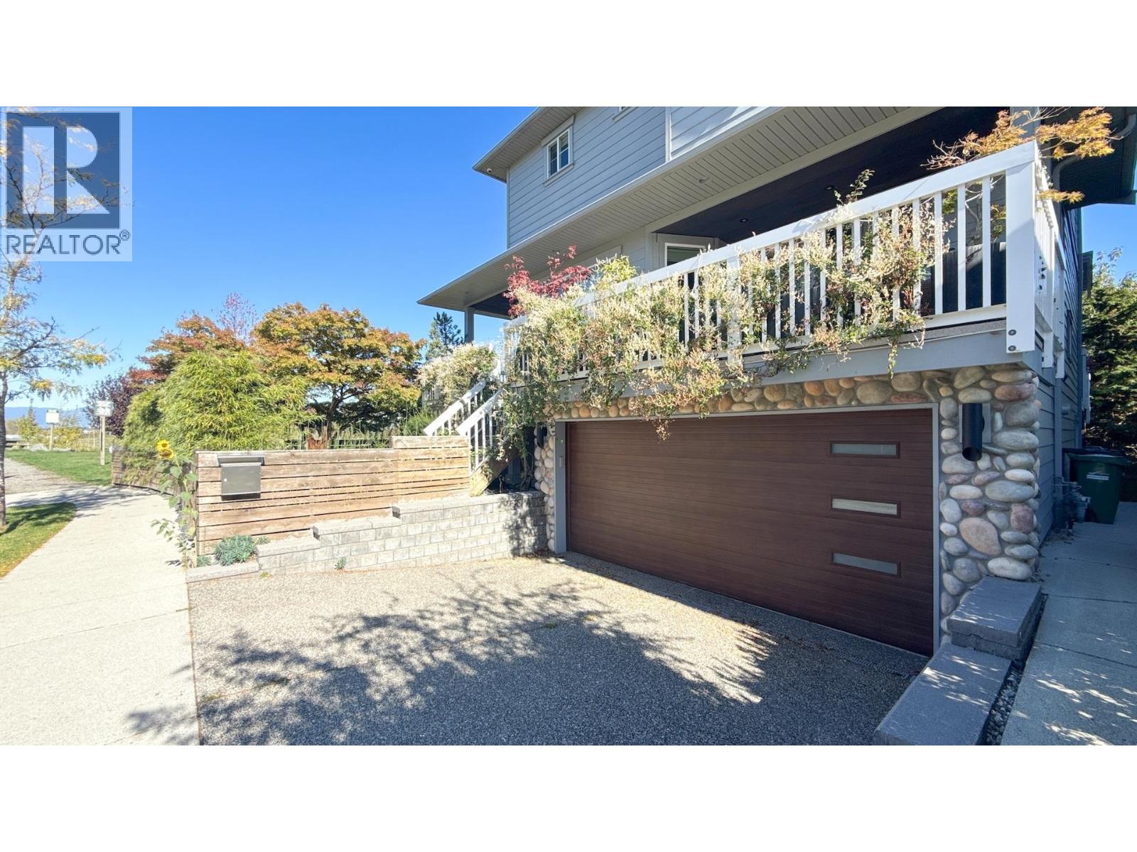6371 LONDON Road, Richmond