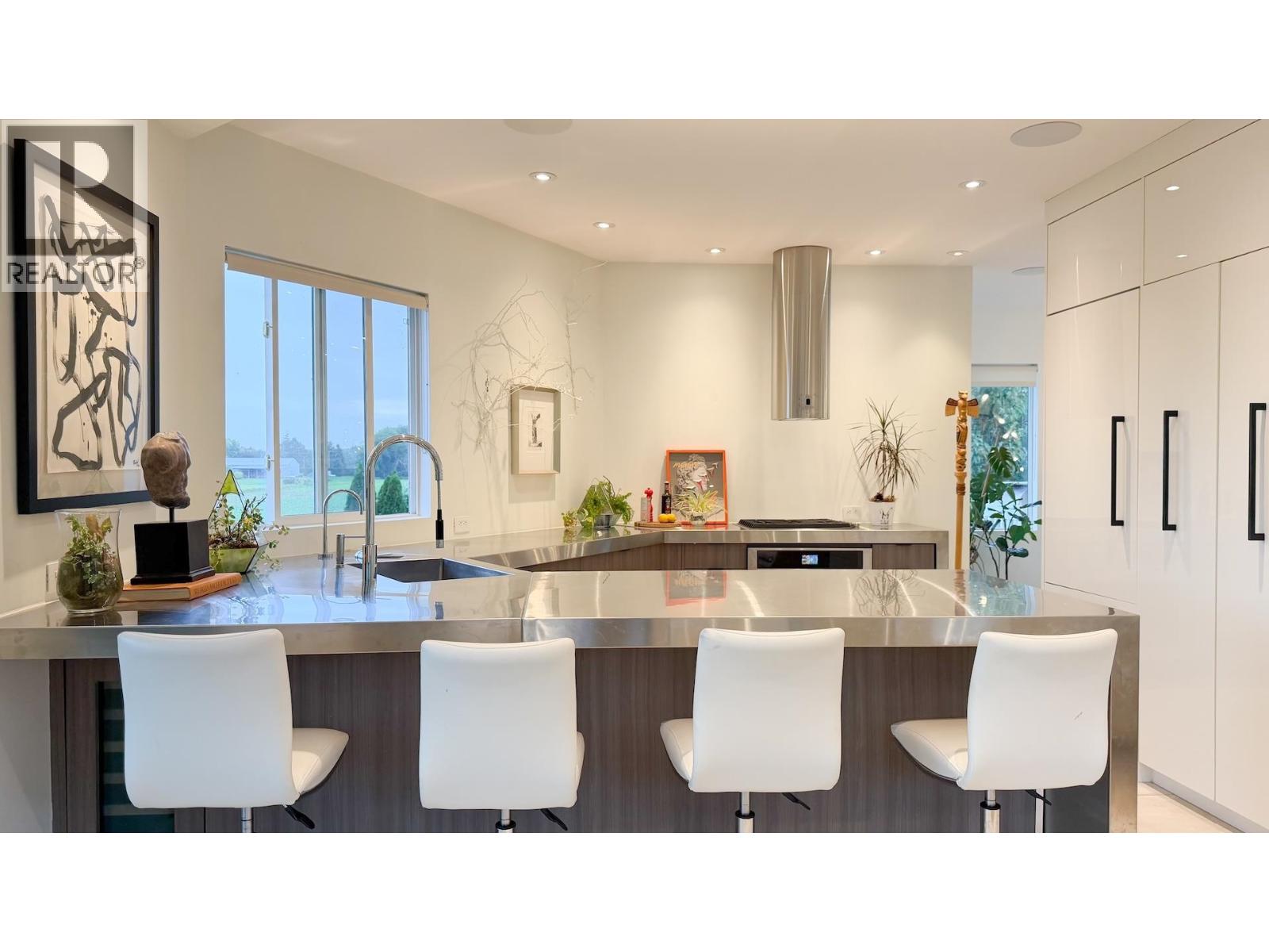 6371 LONDON Road, Richmond