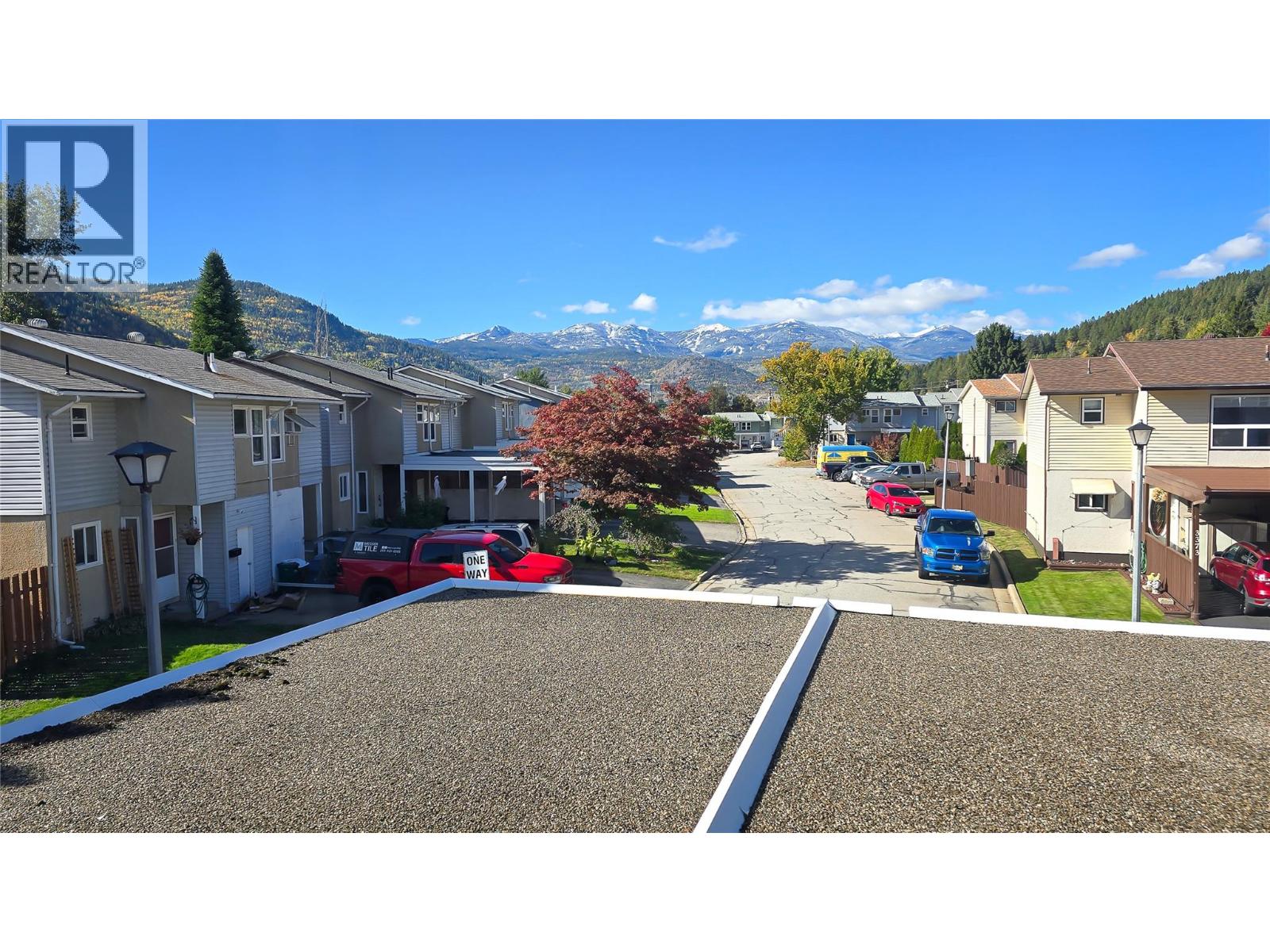 3366 Laurel Crescent, Trail