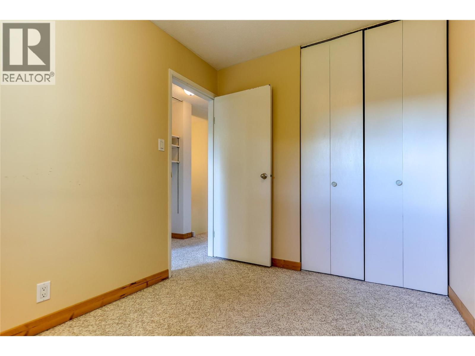 3366 Laurel Crescent, Trail