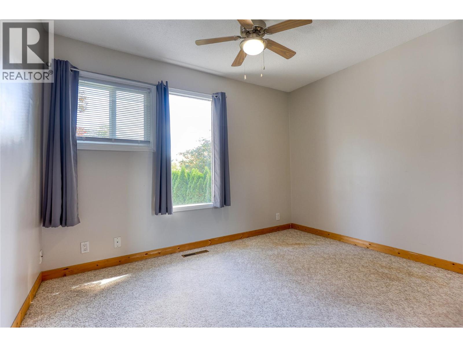 3366 Laurel Crescent, Trail