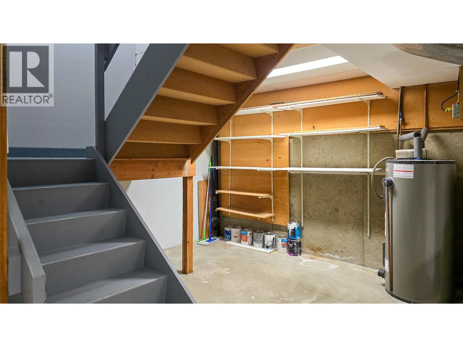 3366 Laurel Crescent, Trail