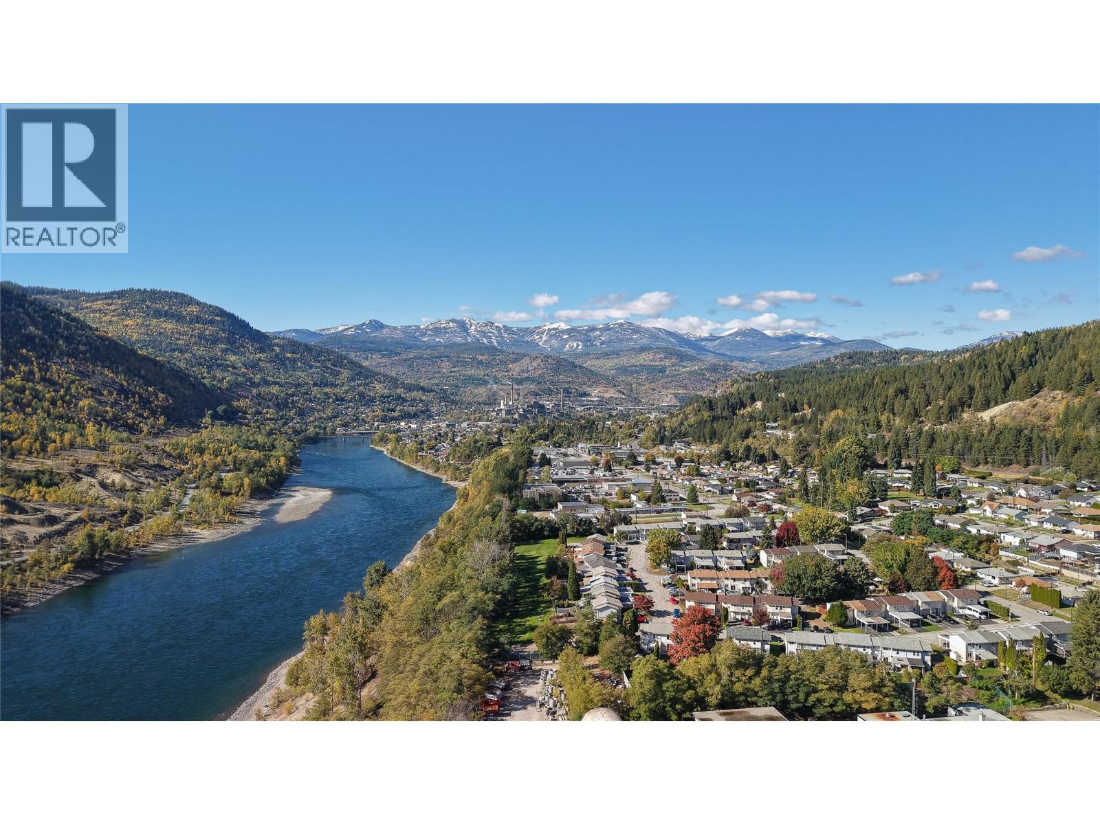 3366 Laurel Crescent, Trail