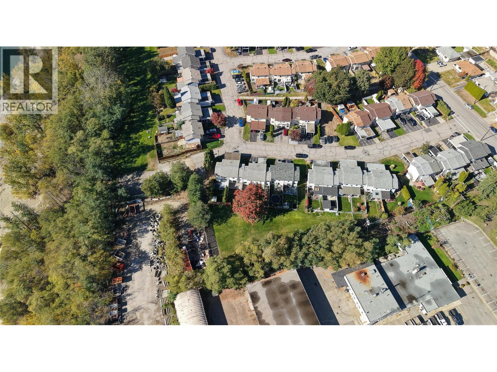 3366 Laurel Crescent, Trail
