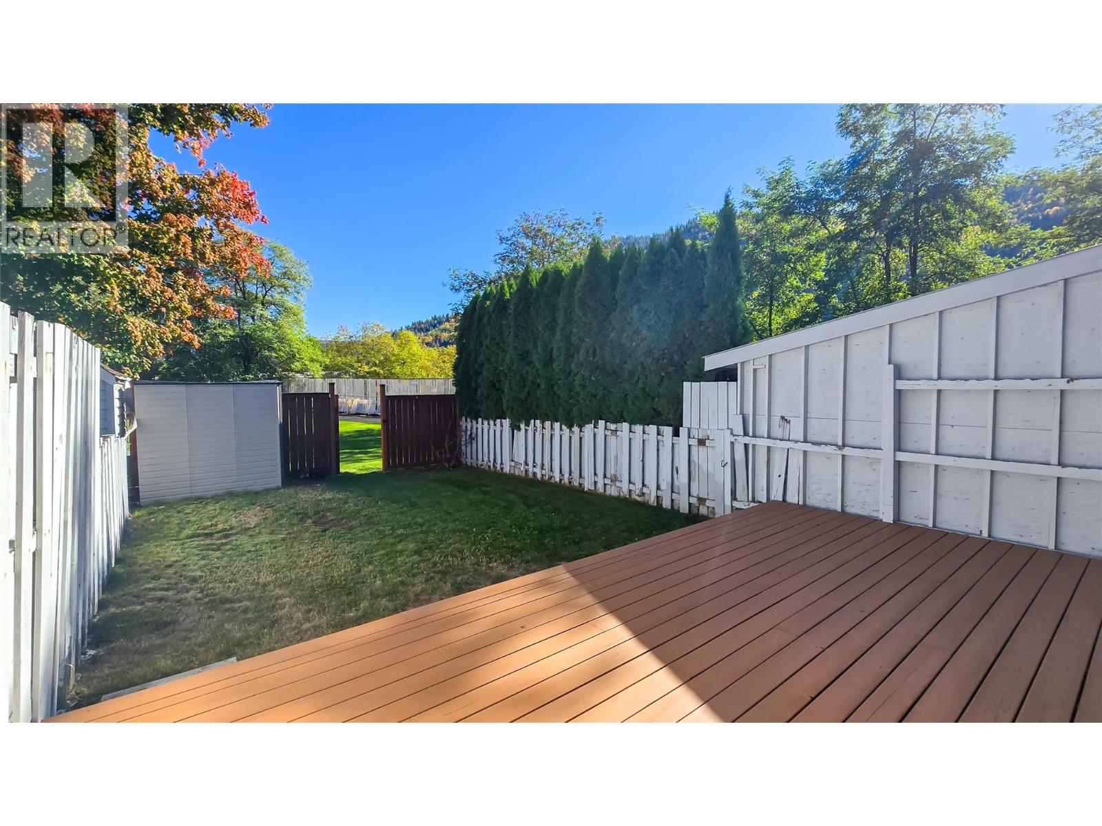 3366 Laurel Crescent, Trail