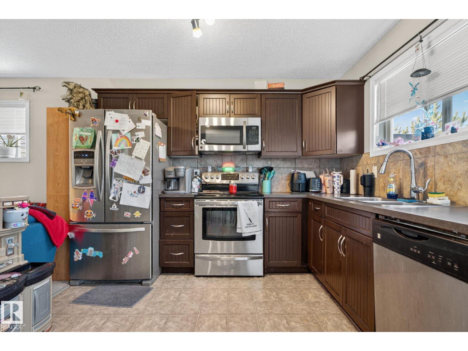 195, 142 Selkirk PL, Leduc