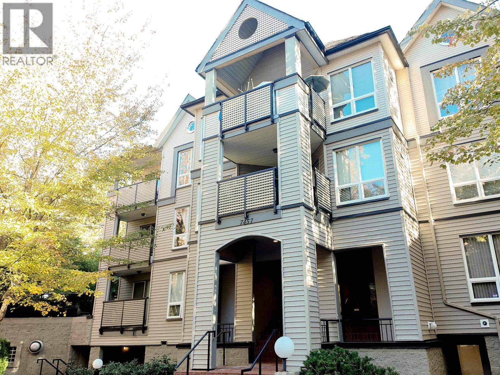 #305-7457 MOFFATT Road, Richmond