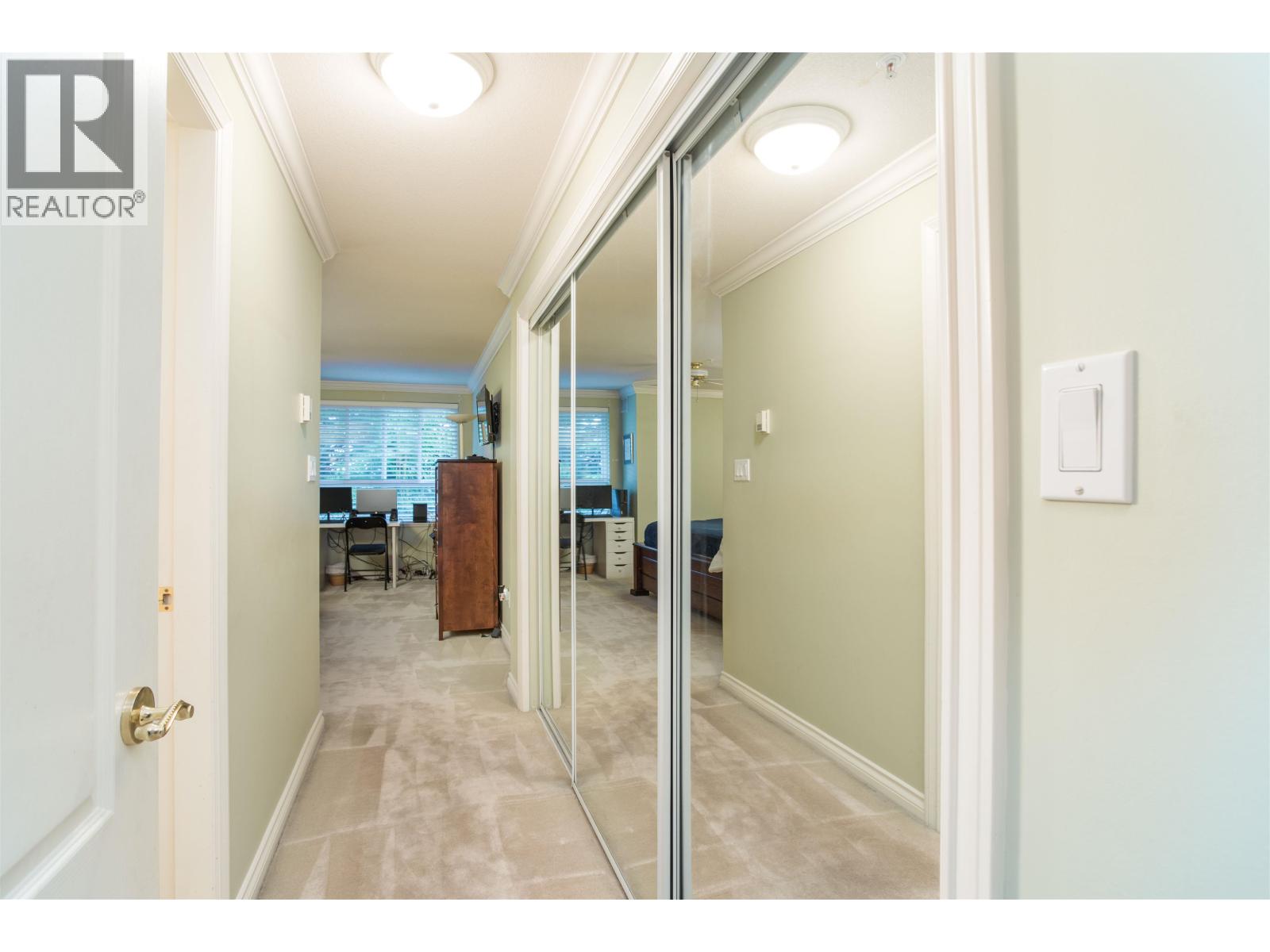 #202-1250 55TH Street, Delta
