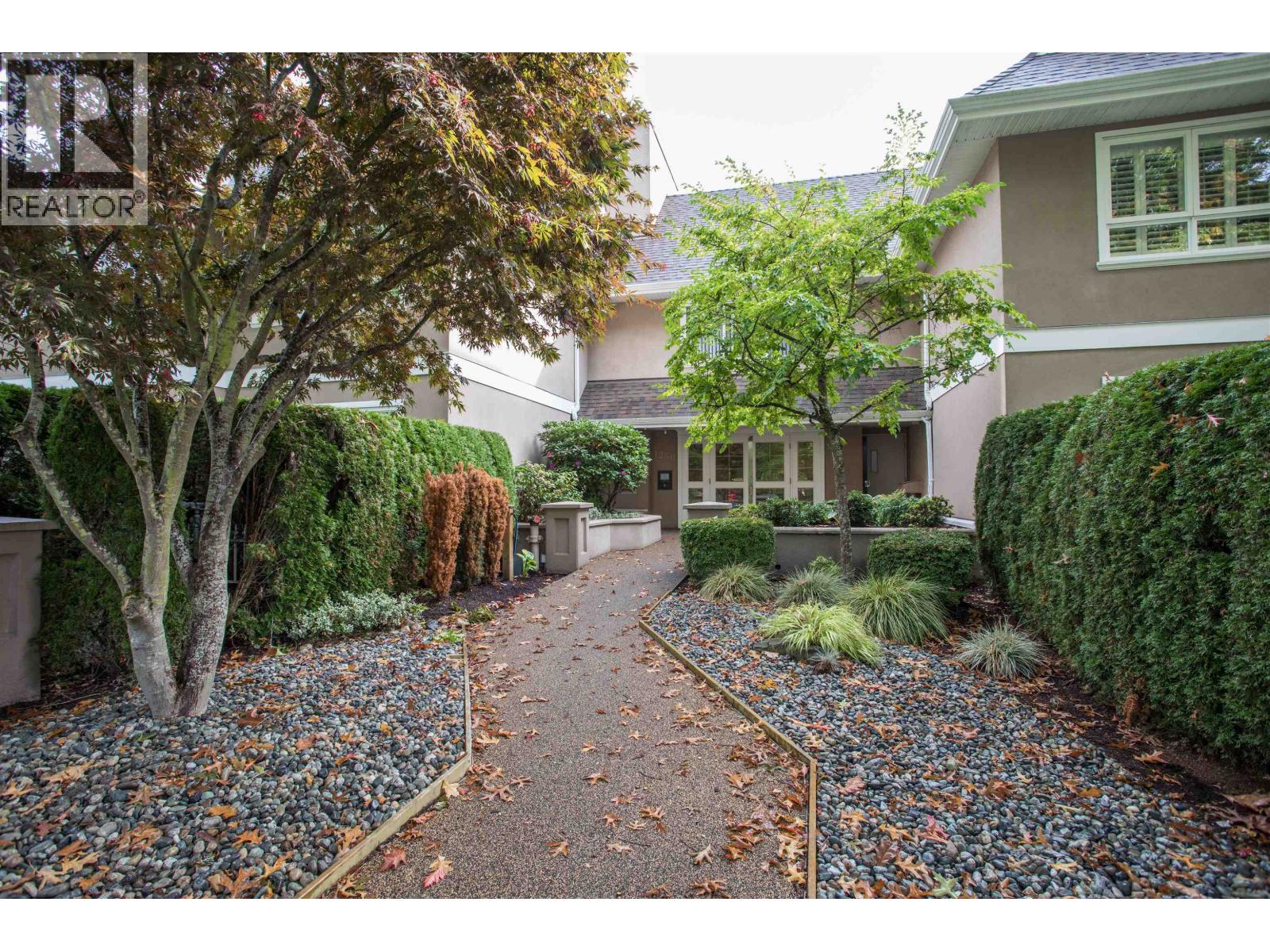 #202-1250 55TH Street, Delta