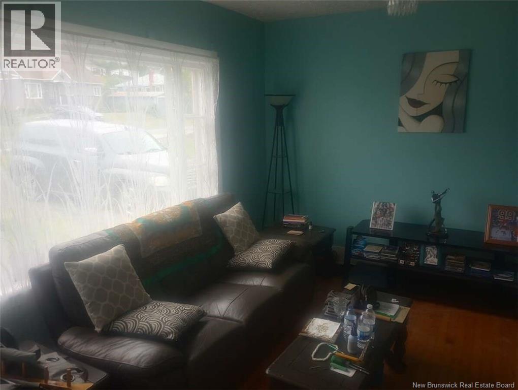 371 GODERICH STREET - 8