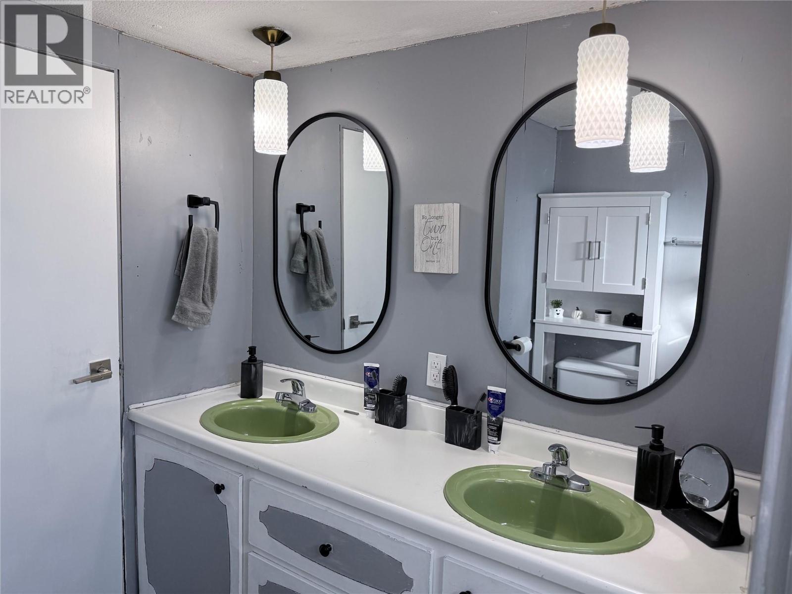 951 29TH Avenue S, Cranbrook