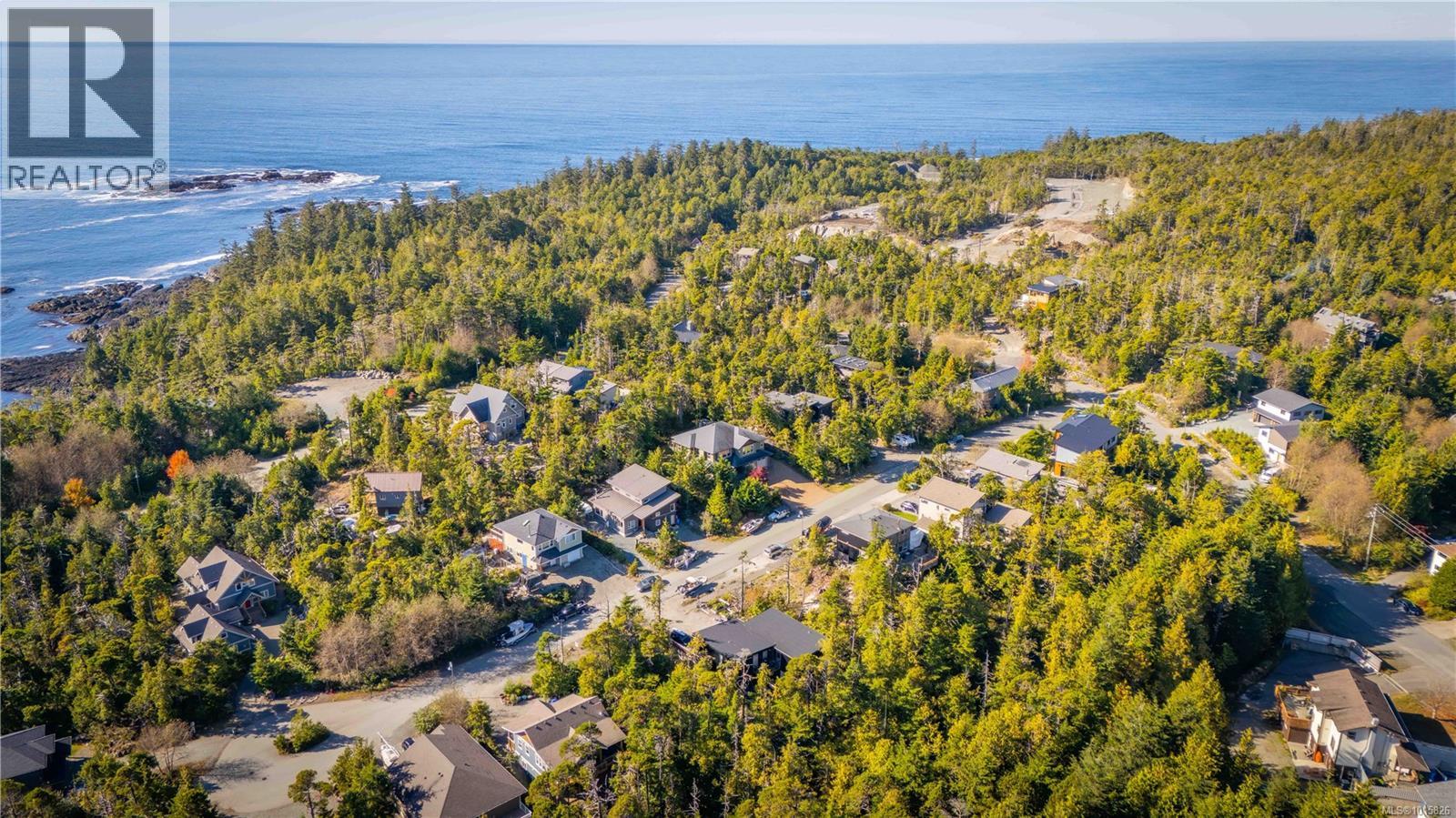 851 Lorne White Pl, Ucluelet