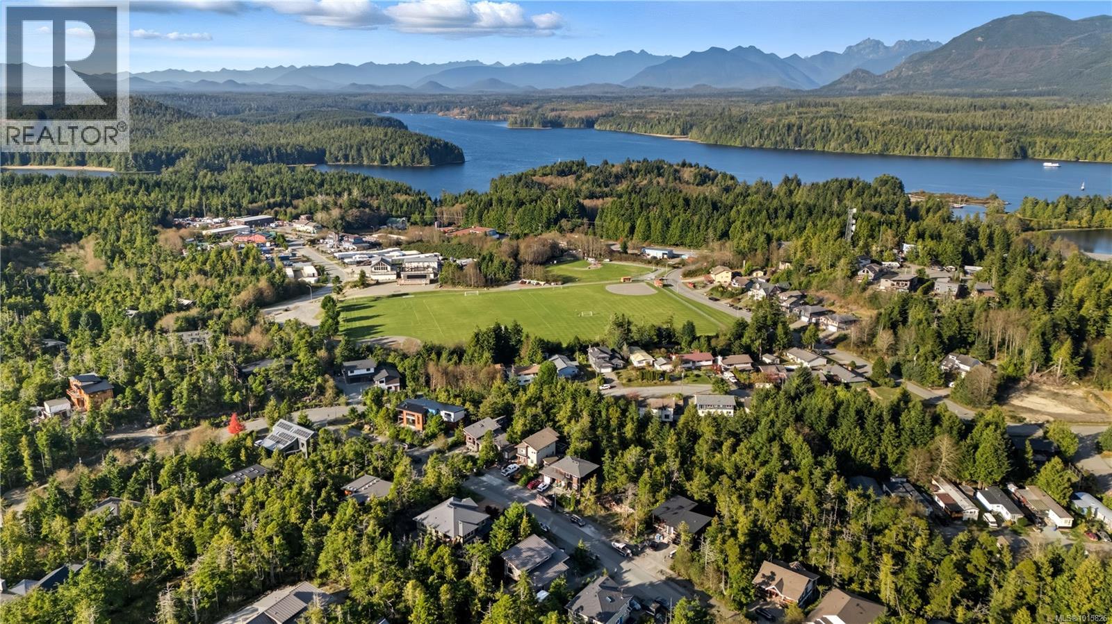 851 Lorne White Pl, Ucluelet