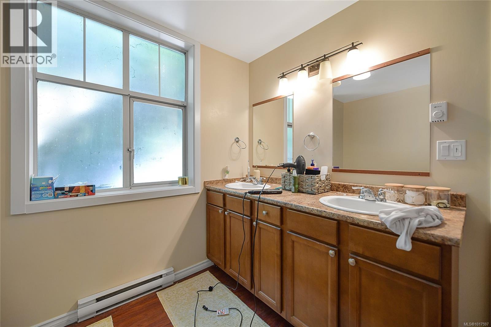  5440 SOOKE Road, Sooke