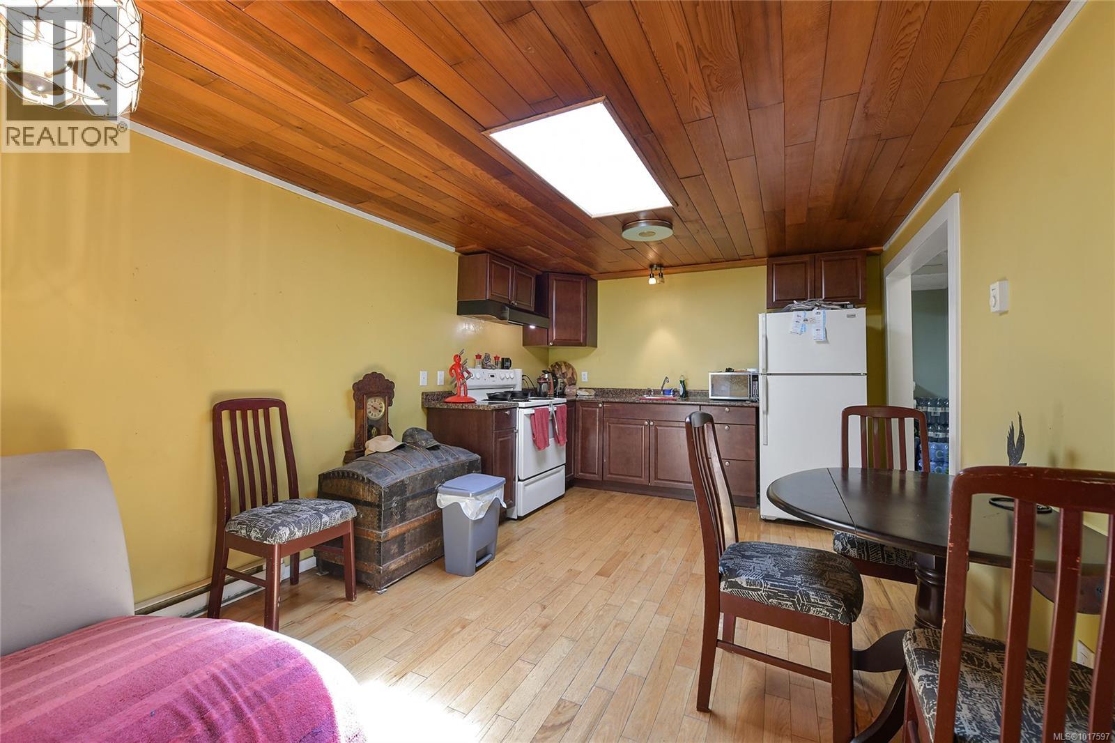  5440 SOOKE Road, Sooke