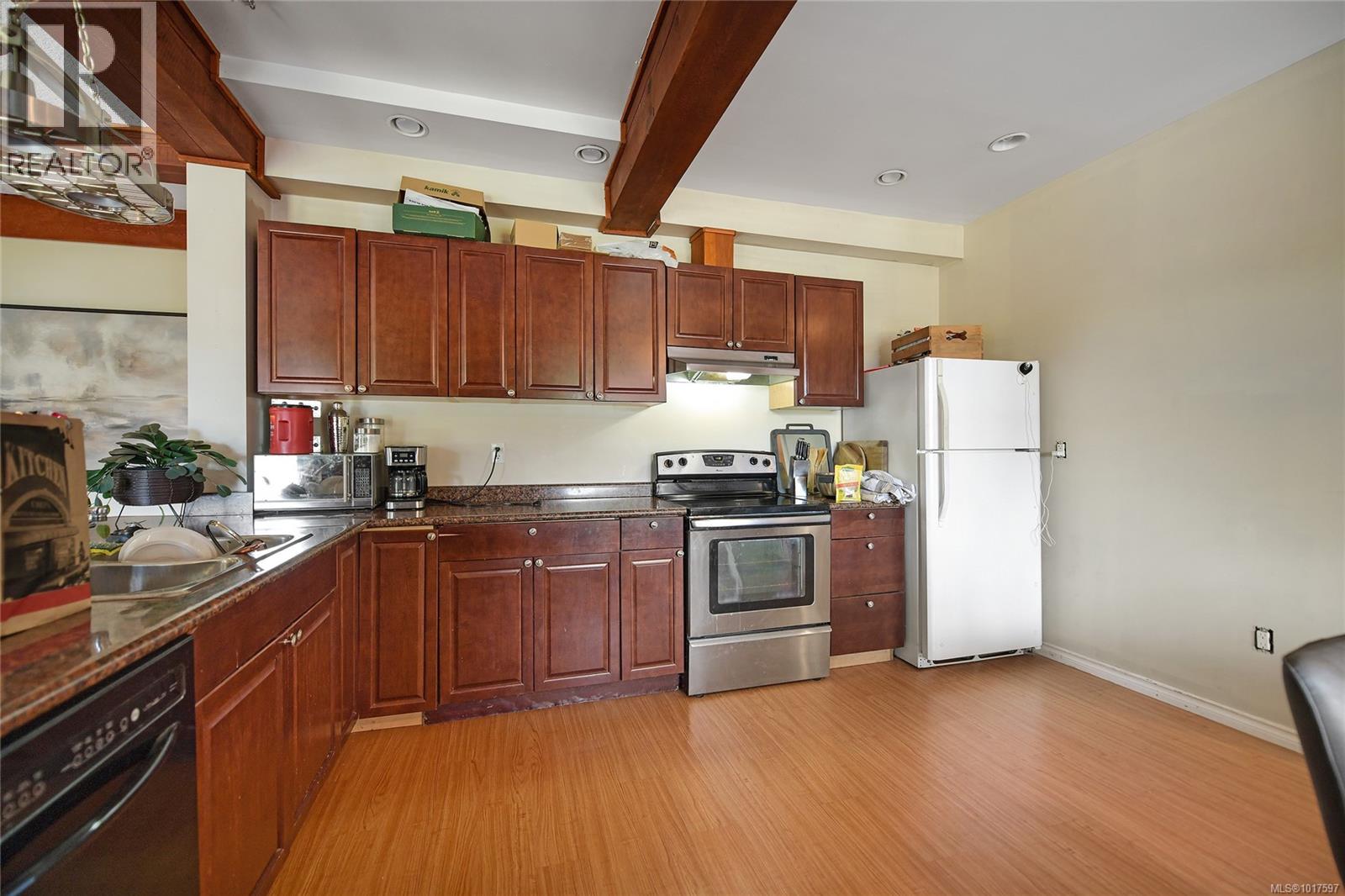  5440 SOOKE Road, Sooke