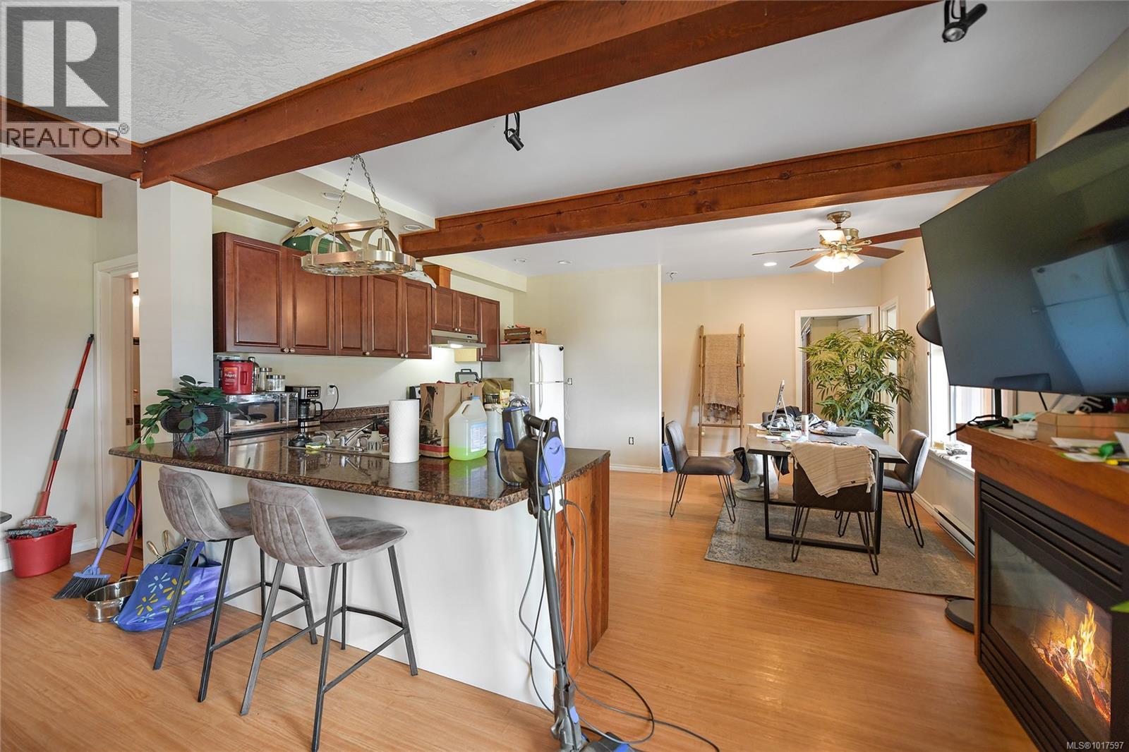  5440 SOOKE Road, Sooke