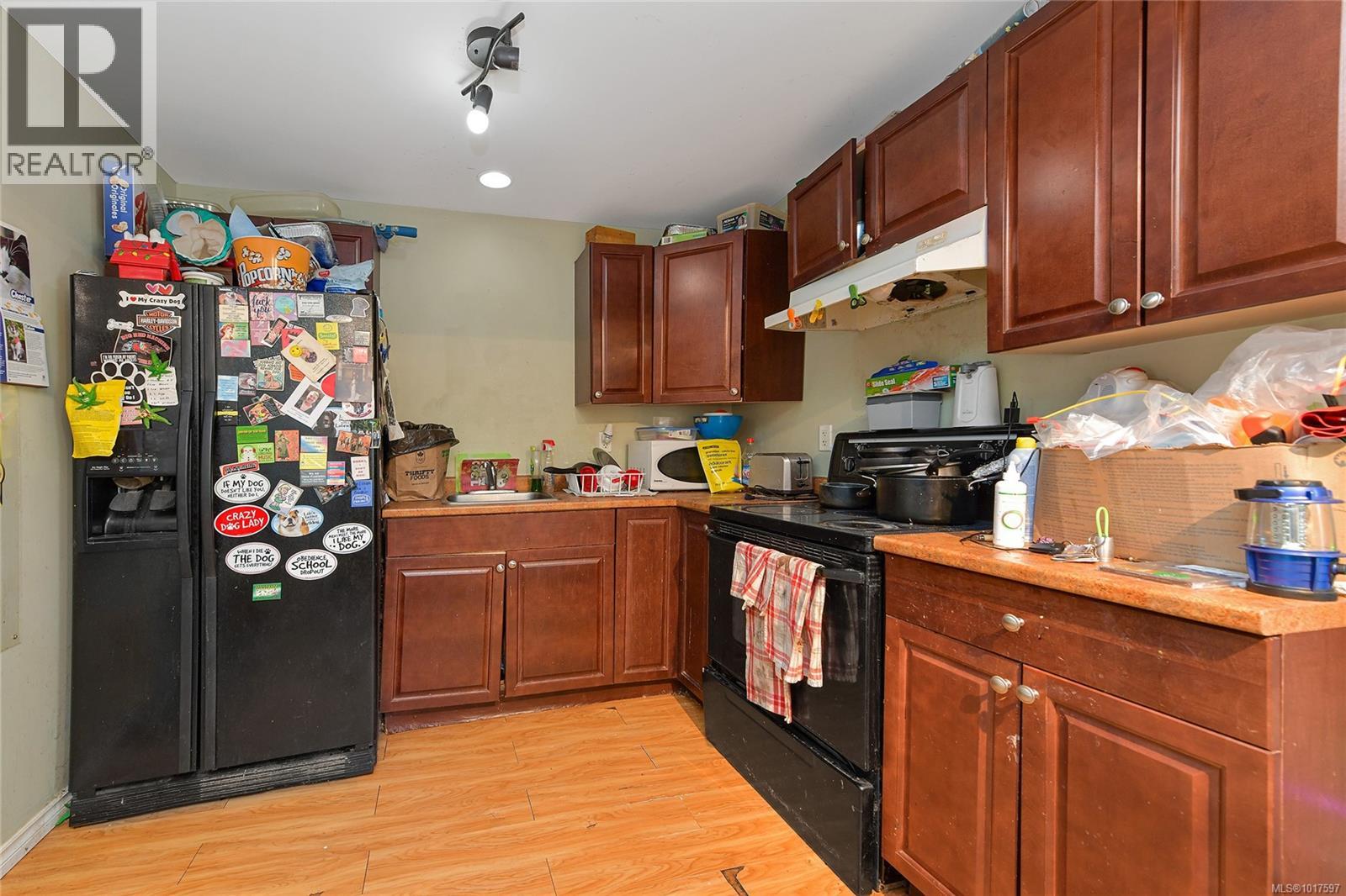  5440 SOOKE Road, Sooke