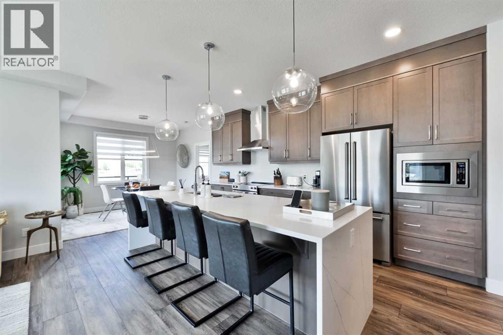 Single Family House for Sale in    Avenue SW Springbank Hill Calgary 