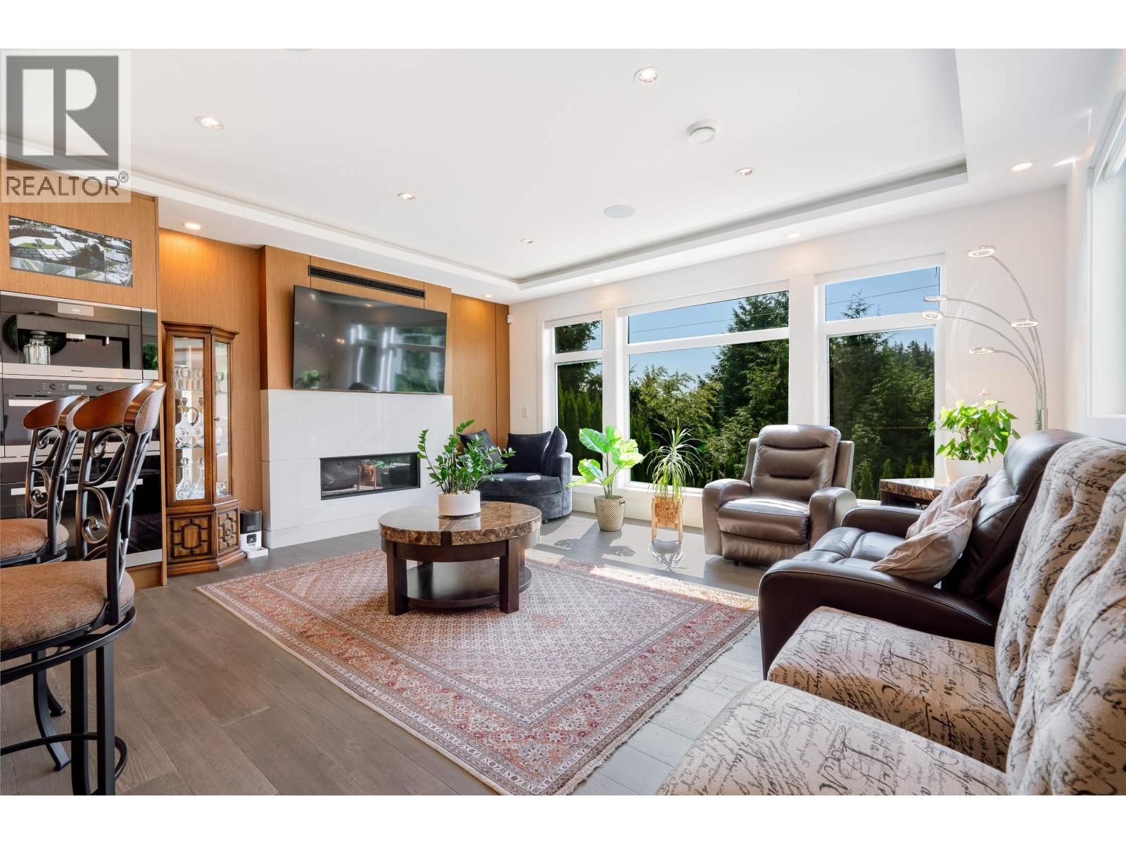 4399 HIGHLAND BOULEVARD, North Vancouver