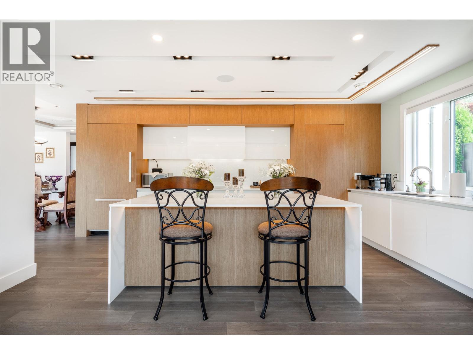 4399 HIGHLAND BOULEVARD, North Vancouver