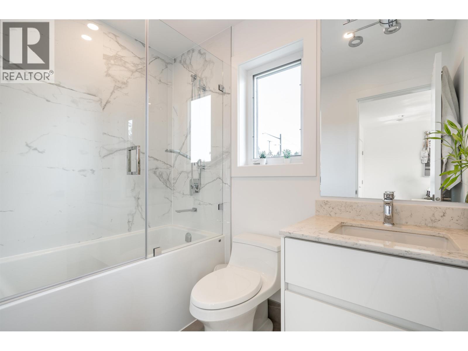 4399 HIGHLAND BOULEVARD, North Vancouver