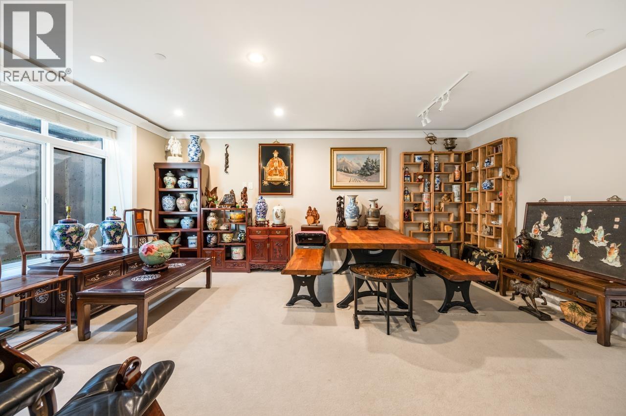 2020 CARSON COURT, North Vancouver