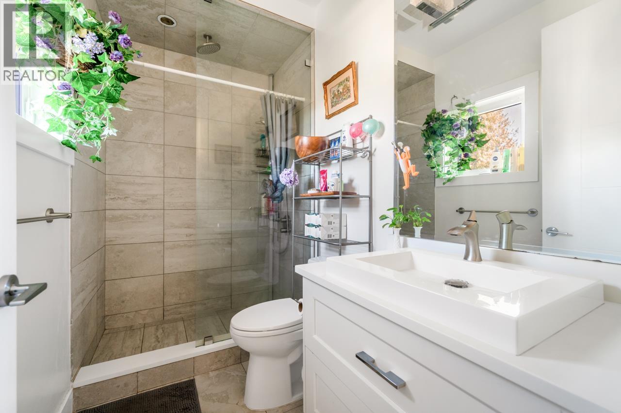 2020 CARSON COURT, North Vancouver