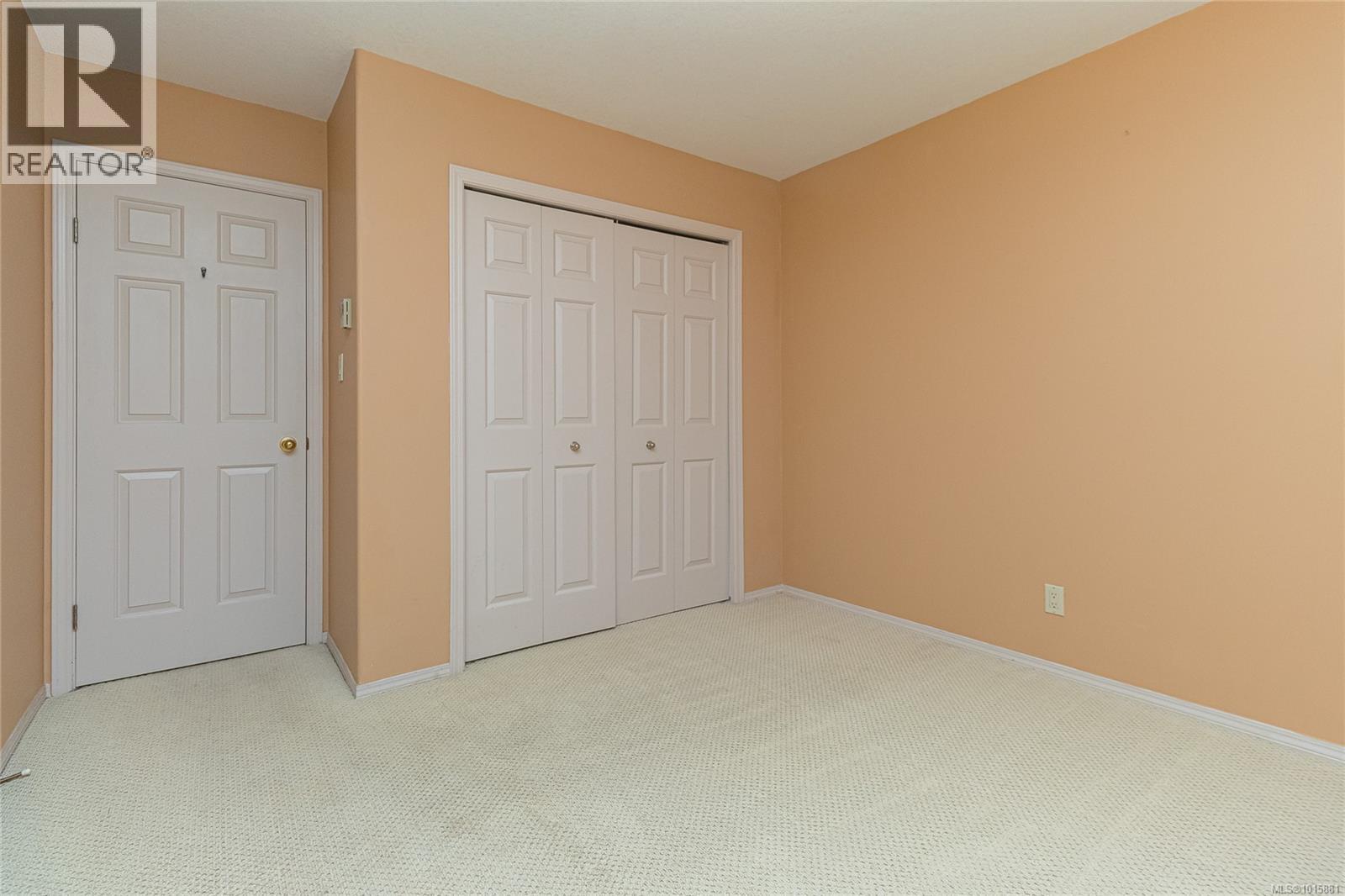  991 Seapearl Place, Saanich