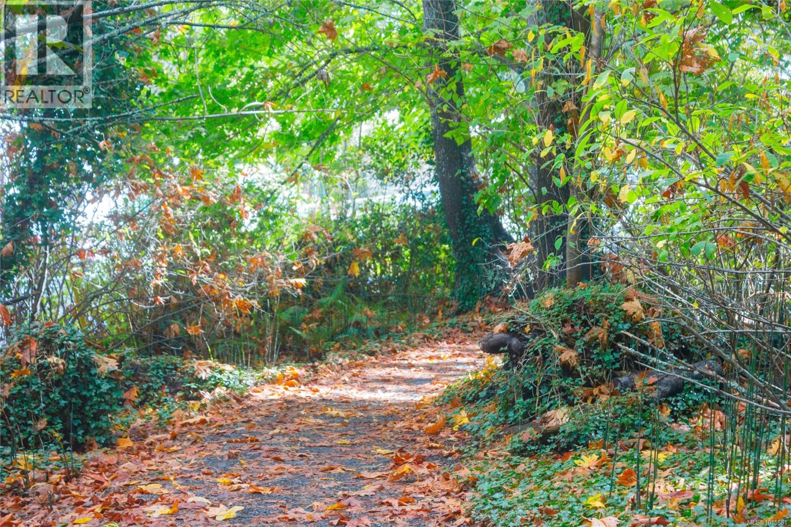  991 Seapearl Place, Saanich