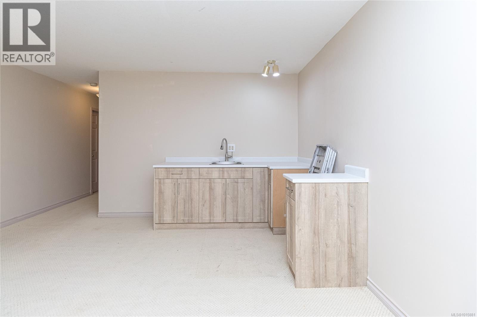  991 Seapearl Place, Saanich