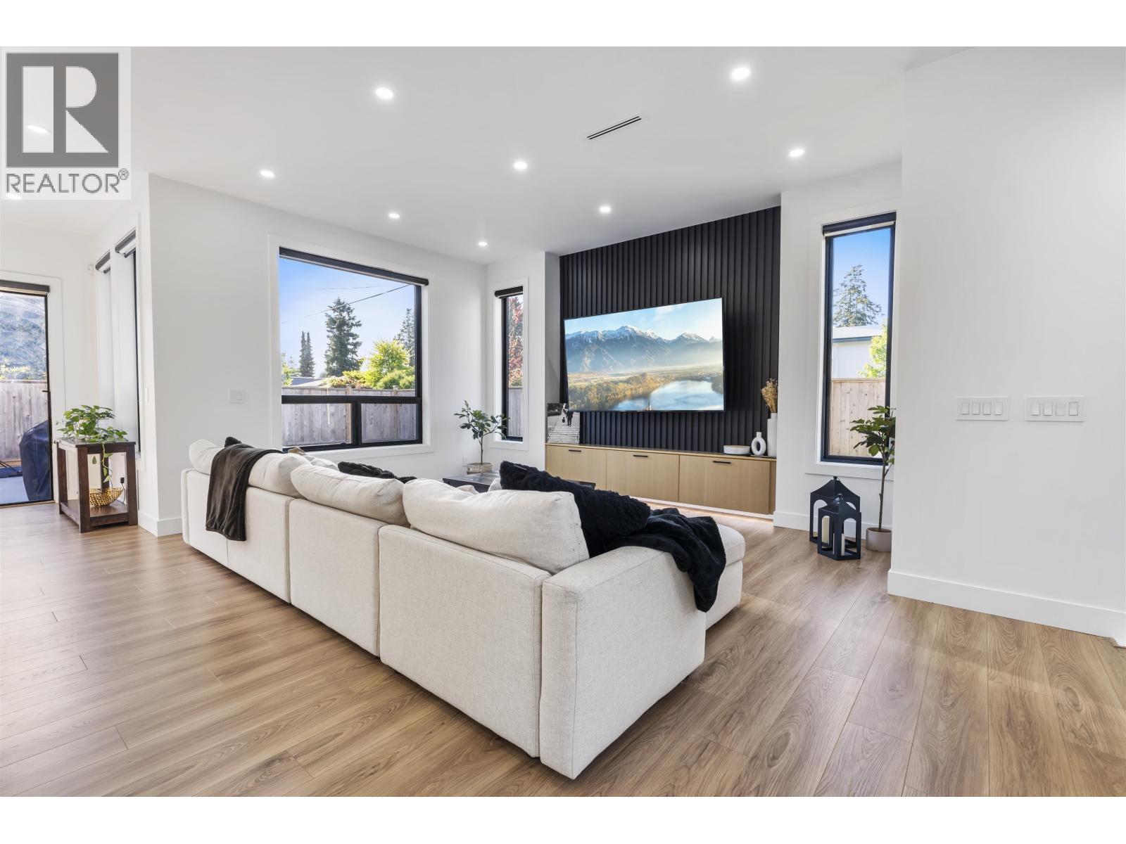 1145 50B STREET, Delta