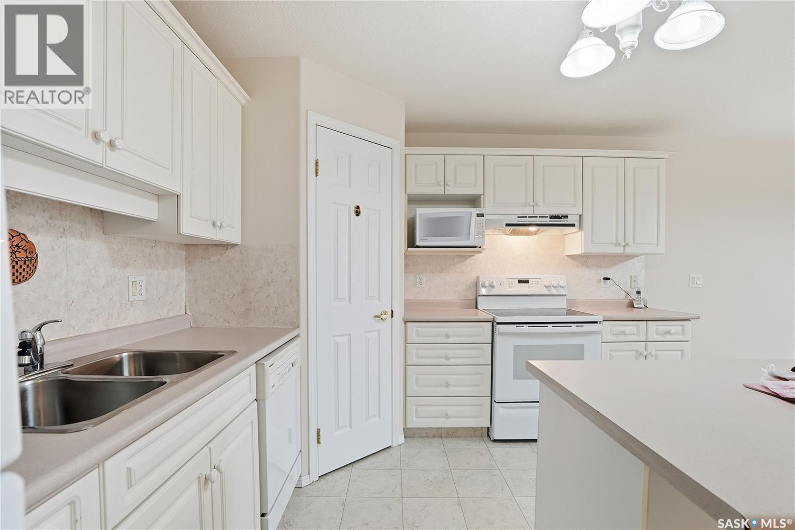 Single Family House Low rise for Sale in   Heritage VIEW Saskatoon 