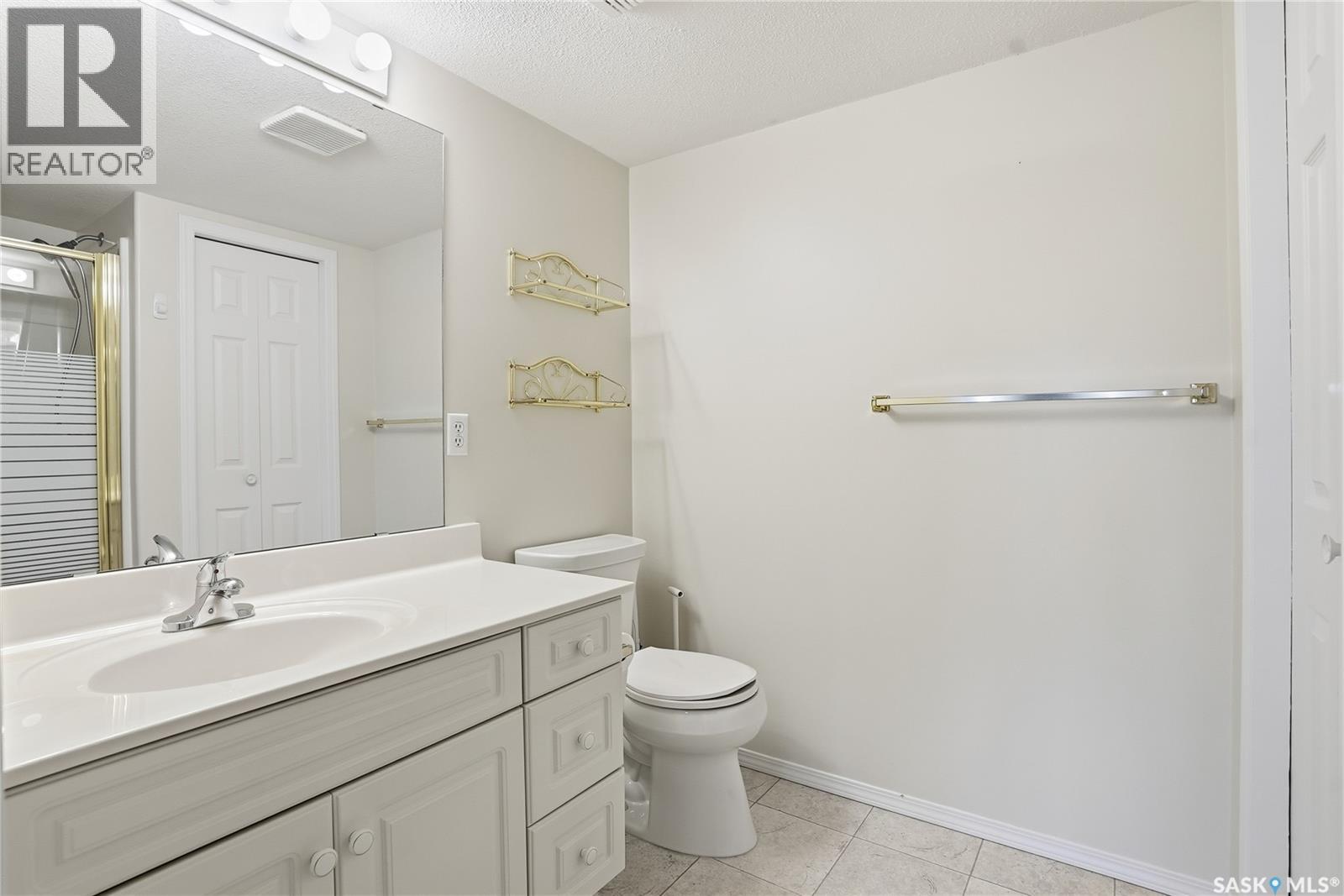 Single Family House Low rise for Sale in   Heritage VIEW Saskatoon 