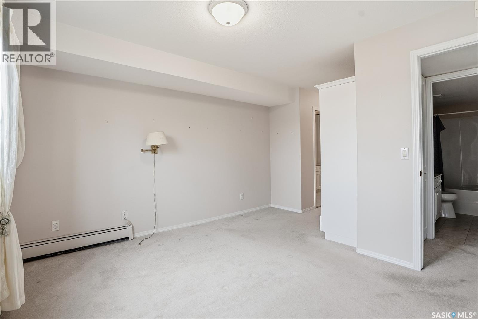 Single Family House Low rise for Sale in   Heritage VIEW Saskatoon 