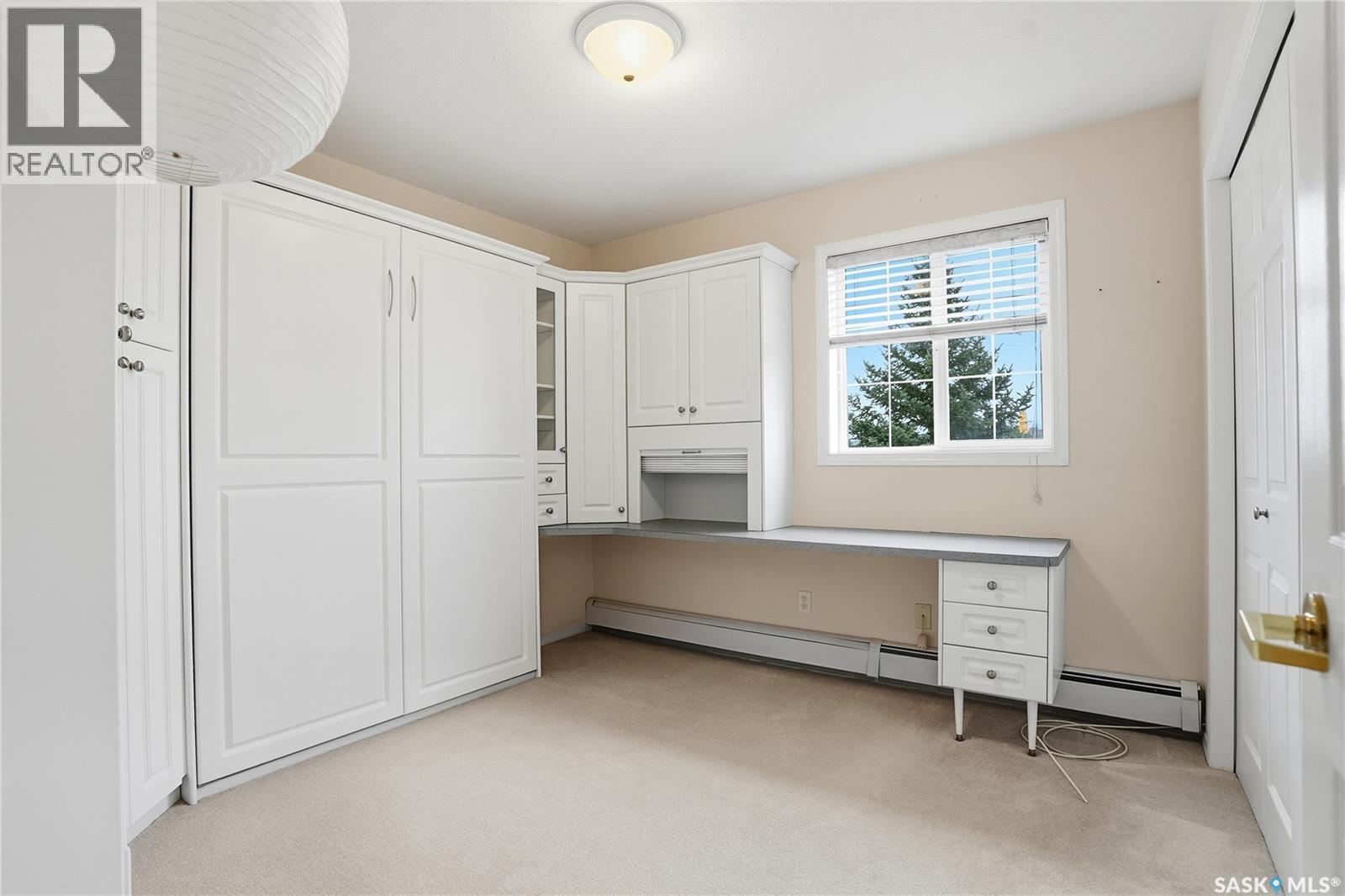 Single Family House Low rise for Sale in   Heritage VIEW Saskatoon 